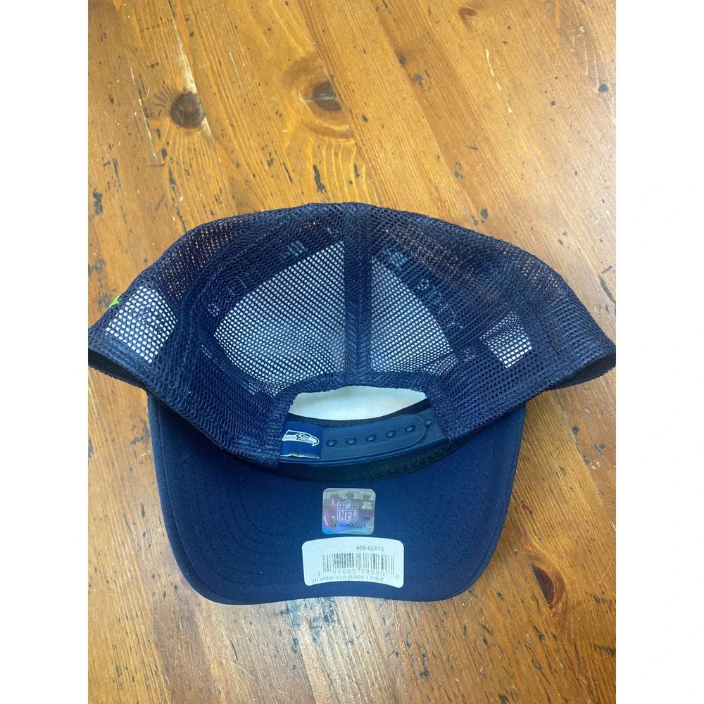 Seattle Seahawks NFL New Era 9FORTY Child Adjustable Trucker SnapBack‎ Mesh Hat